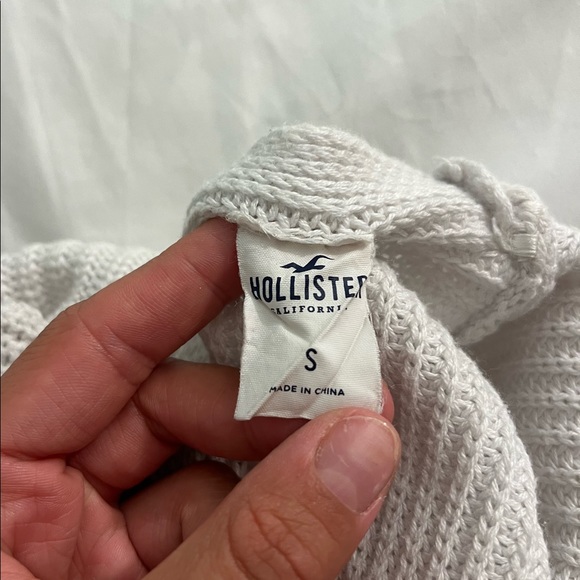 Reversible Hollister Sweater - Picture 3 of 3